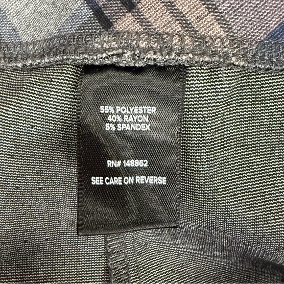 Torrid Pink Blue Plaid Knit Pixie Ponte Capri Pant Legging Plus Size 4X - Picture 5 of 7